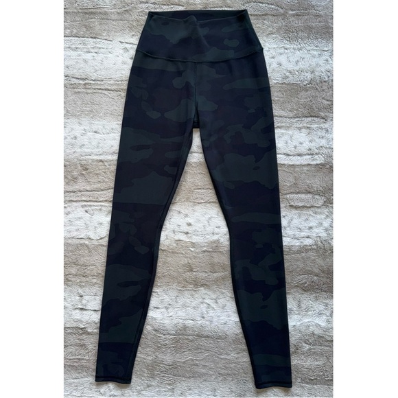 Alo Yoga High-Waist Camo Vapor Legging in Hunter Camouflage Size S - Picture 5 of 16